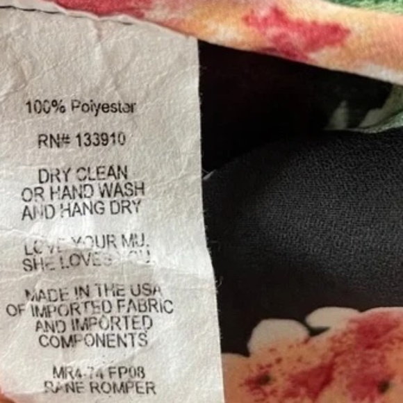 Show Me Your MuMu Floral Off-Shoulder Romper (M) β Boho Chic! πΈ - Picture 5 of 5